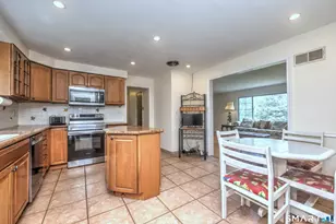 397 Butternut Ct, Orange, CT 06477 - Photo 7