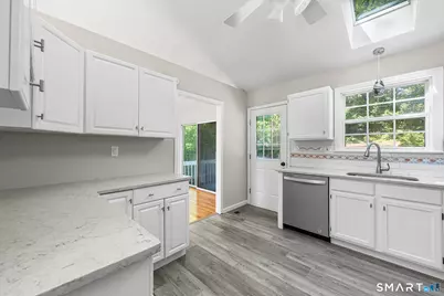 24 Wiscassett Avenue, Hamden, CT 06518 - Photo 9