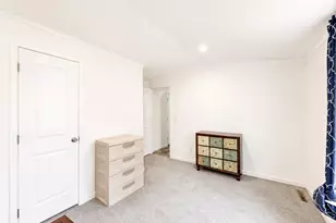 525 E Main St, Branford, CT 06405 - Photo 13