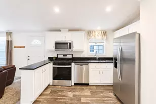 525 E Main St, Branford, CT 06405 - Photo 5