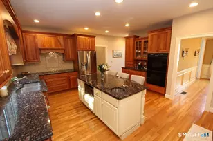 19 Devonshire Ct, Avon, CT 06001 - Photo 11