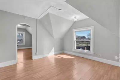 7-9 Hazel Street #3rd flr, Hartford, CT 06106 - Photo 9