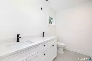 Peggy Ln, Farmington, CT 06032 - Photo 19