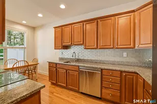 12 School House Dr, West Hartford, CT 06110 - Photo 9