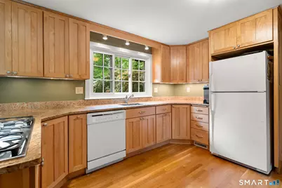 16 Sunfield Lane, West Hartford, CT 06107 - Photo 13