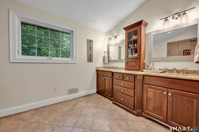 26 Buckboard Lane, Avon, CT 06001 - Photo 19