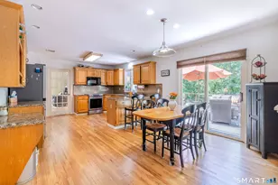 17 Sweet Meadow Rd, Newtown, CT 06470 - Photo 7