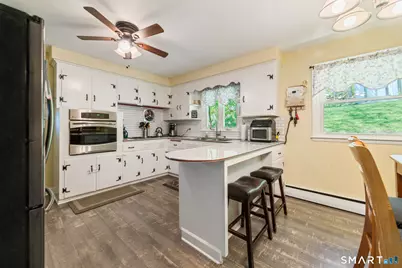 18 Shelton Street, Seymour, CT 06483 - Photo 11