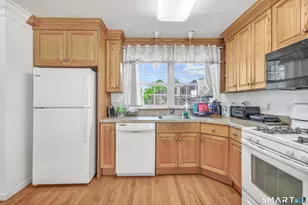 441 Middletown Ave, New Haven, CT 06513 - Photo 13
