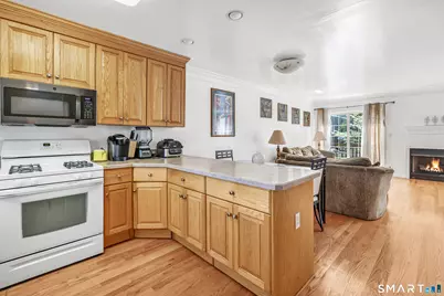 441 Middletown Avenue #B10, New Haven, CT 06513 - Photo 11
