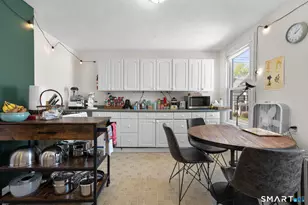 86 Oakwood Ave, West Hartford, CT 06119 - Photo 11