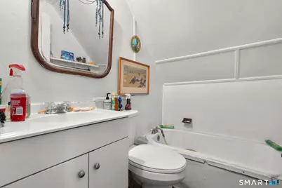 86 Oakwood Avenue, West Hartford, CT 06119 - Photo 19