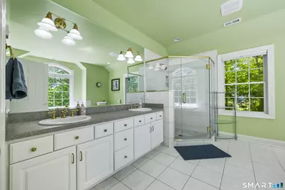 32 Juhasz Road, Norwalk, CT 06854 - Photo 15