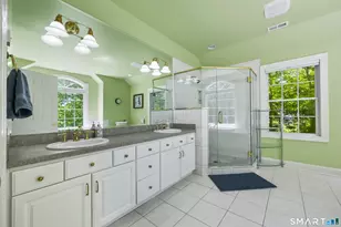 32 Juhasz Rd, Norwalk, CT 06854 - Photo 15