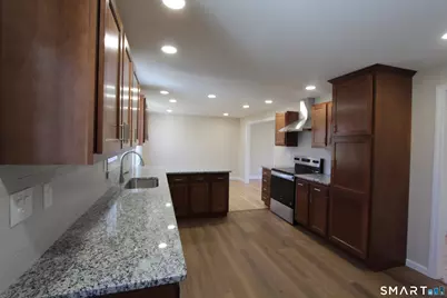 32 Lexington Circle, Newington, CT 06111 - Photo 9