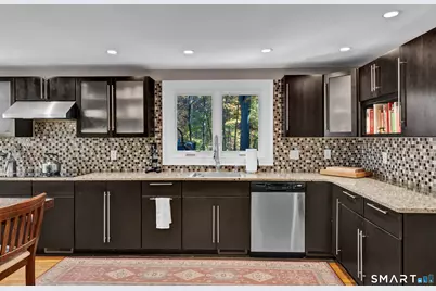 46 Henderson Drive, Avon, CT 06001 - Photo 3