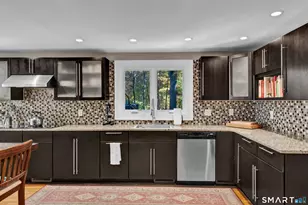 46 Henderson Dr, Avon, CT 06001 - Photo 3