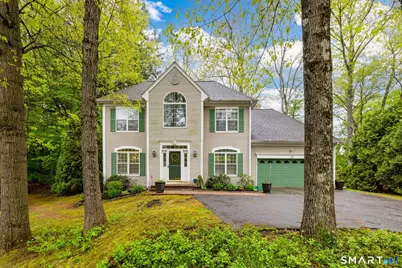 8 Whitward Place, Windsor, CT 06095 - Photo 1