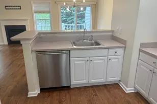 805 Sienna Dr, Danbury, CT 06810 - Photo 11
