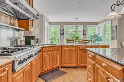 10 Arthurs Court, Newtown, CT 06470 - Photo 11