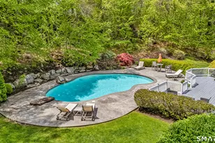 10 Arthur's Ct, Newtown, CT 06470 - Photo 3