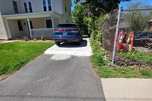 54 Prospect St, Enfield, CT 06082 - Photo 3