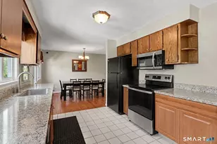 161 Sleeping Giant Dr, Hamden, CT 06518 - Photo 7