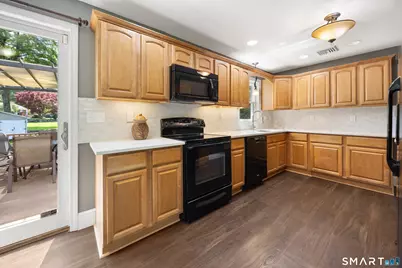 43 Hawthorne Drive, Cheshire, CT 06410 - Photo 9