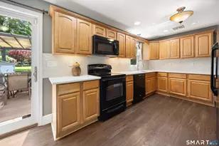 43 Hawthorne Dr, Cheshire, CT 06410 - Photo 9