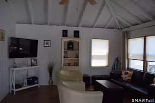 10 Hartford Ave, Old Lyme, CT 06371 - Photo 23