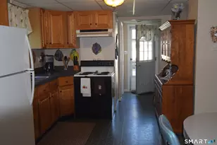 10 Hartford Ave, Old Lyme, CT 06371 - Photo 11