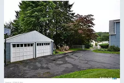 422 Francis Street, New Britain, CT 06053 - Photo 5