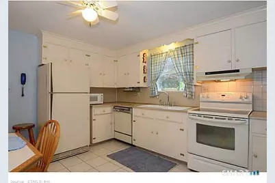 422 Francis Street, New Britain, CT 06053 - Photo 17