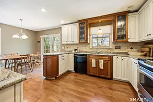 94 Bayberry Dr, Thomaston, CT 06787 - Photo 5