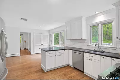 189 Fishing Trail, Stamford, CT 06903 - Photo 9