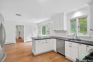 189 Fishing Trail, Stamford, CT 06903 - Photo 9