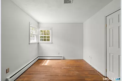 846 Vauxhall St Extension, Waterford, CT 06375 - Photo 17