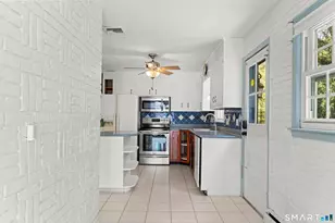 846 Vauxhall Street Ext., Waterford, CT 06375 - Photo 7