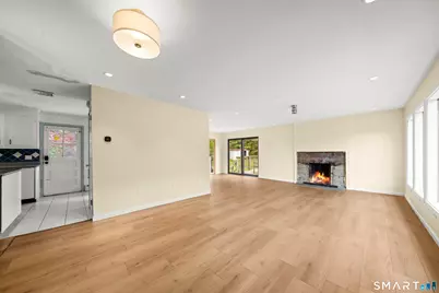 846 Vauxhall St Extension, Waterford, CT 06375 - Photo 3