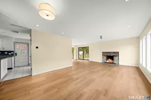 846 Vauxhall Street Ext., Waterford, CT 06375 - Photo 3