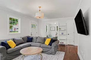 128 Knapp St, Stamford, CT 06907 - Photo 5