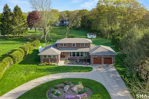 24 Colonial Dr, Waterford, CT 06385 - Photo 1