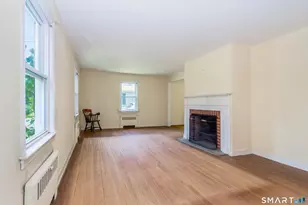 92 Evelyn St, Trumbull, CT 06611 - Photo 5
