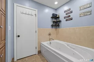 12 Church St, East Haven, CT 06512 - Photo 15
