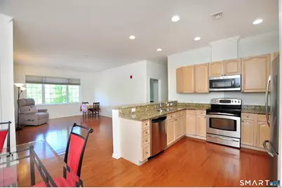 1 King Philip Drive #218, West Hartford, CT 06117 - Photo 9