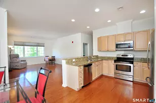 1 King Philip Dr, West Hartford, CT 06117 - Photo 9