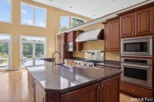 475 Springer Rd, Fairfield, CT 06824 - Photo 7