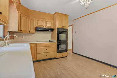 18 Dawn Street, Fairfield, CT 06824 - Photo 11
