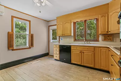 18 Dawn Street, Fairfield, CT 06824 - Photo 9