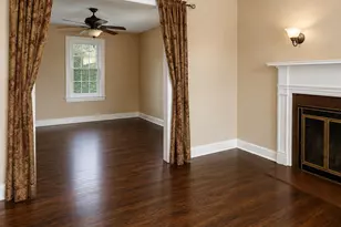 79 Fairfield Pl, Fairfield, CT 06824 - Photo 7